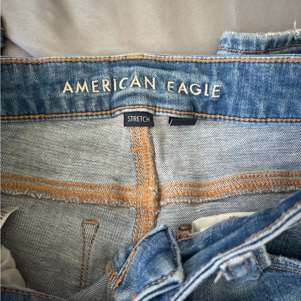 American Eagle Outfitters Light Blue Ripped Skinny Jeans - Picture 3 of 7